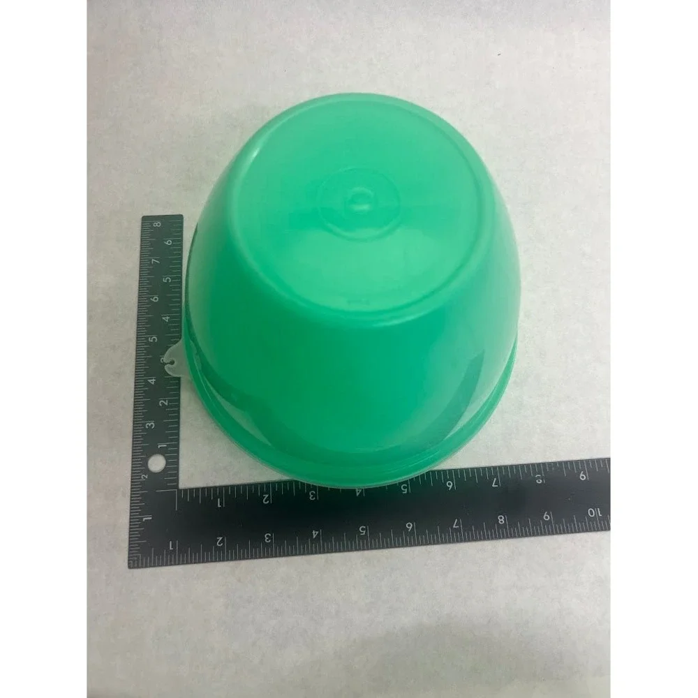 Vintage Tupperware Wonderlier Bowl Jade Green with Lid 679-8 Retro Storage 7in